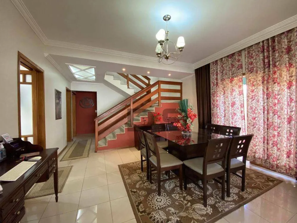 Sobrado, 4 quartos, 245 m² - Foto 2