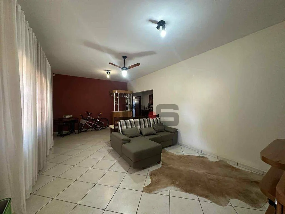 Chácara, 3 quartos, 1000 m² - Foto 2