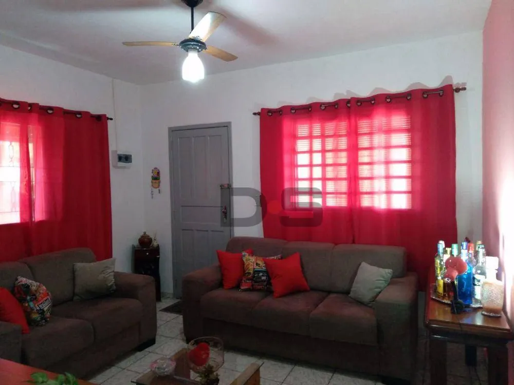Chácara, 2 quartos, 900 m² - Foto 1