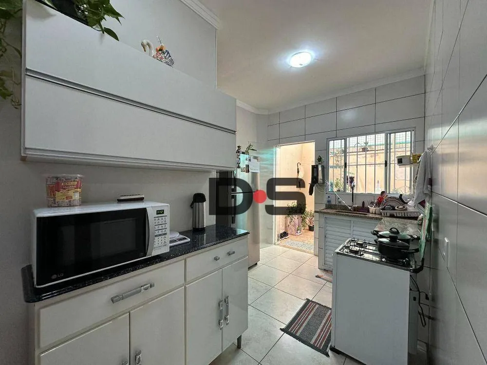 Sobrado, 3 quartos, 185 m² - Foto 1
