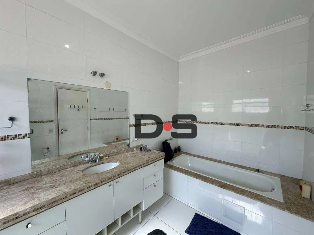 Sobrado, 4 quartos, 286 m² - Foto 2