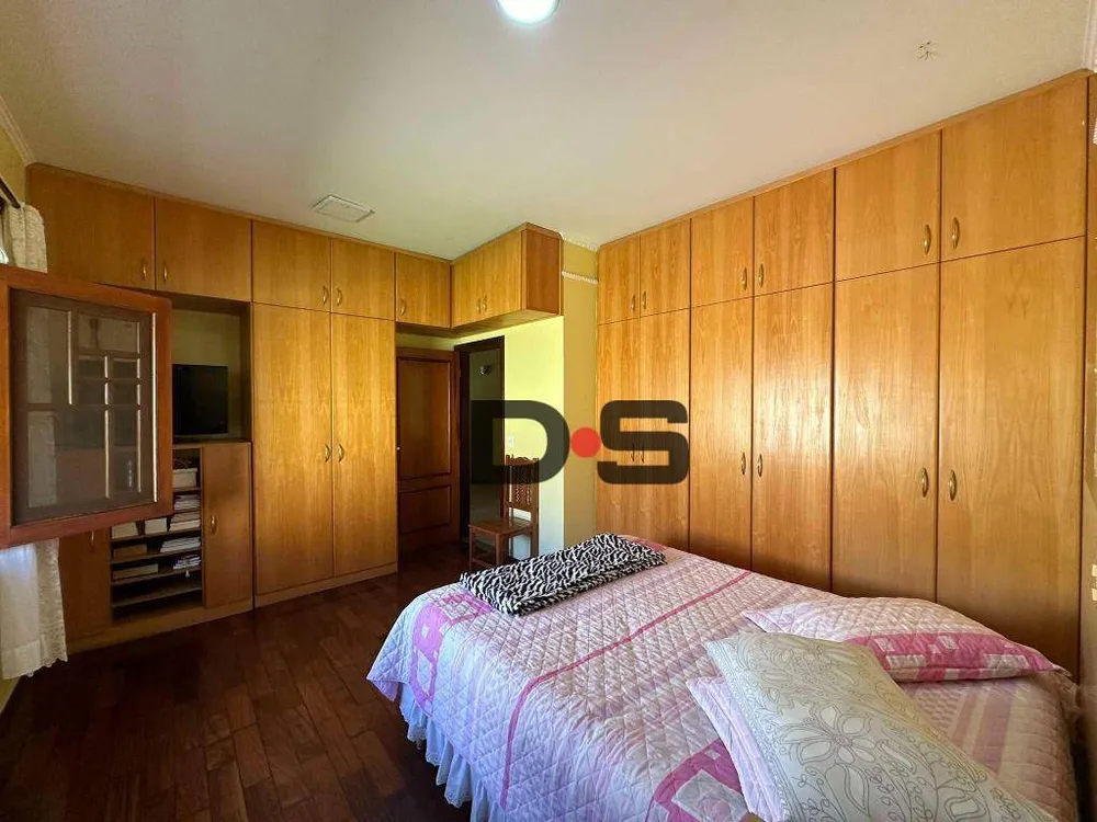 Chácara, 6 quartos, 2000 m² - Foto 1