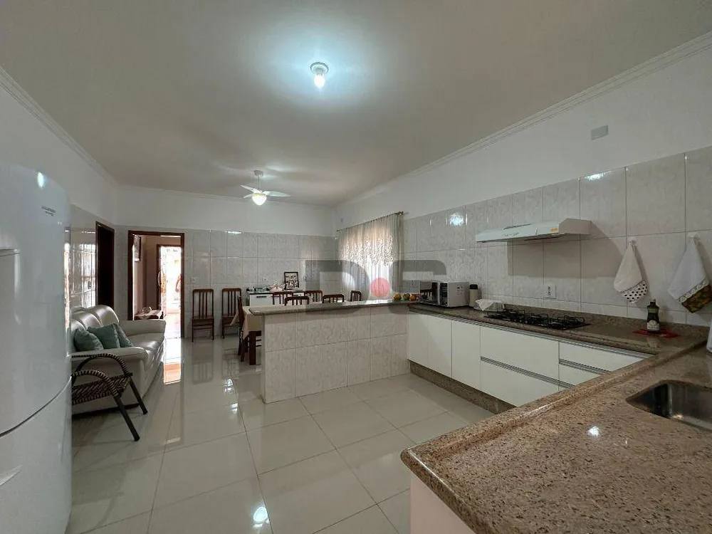 Casa, 3 quartos, 180 m² - Foto 5