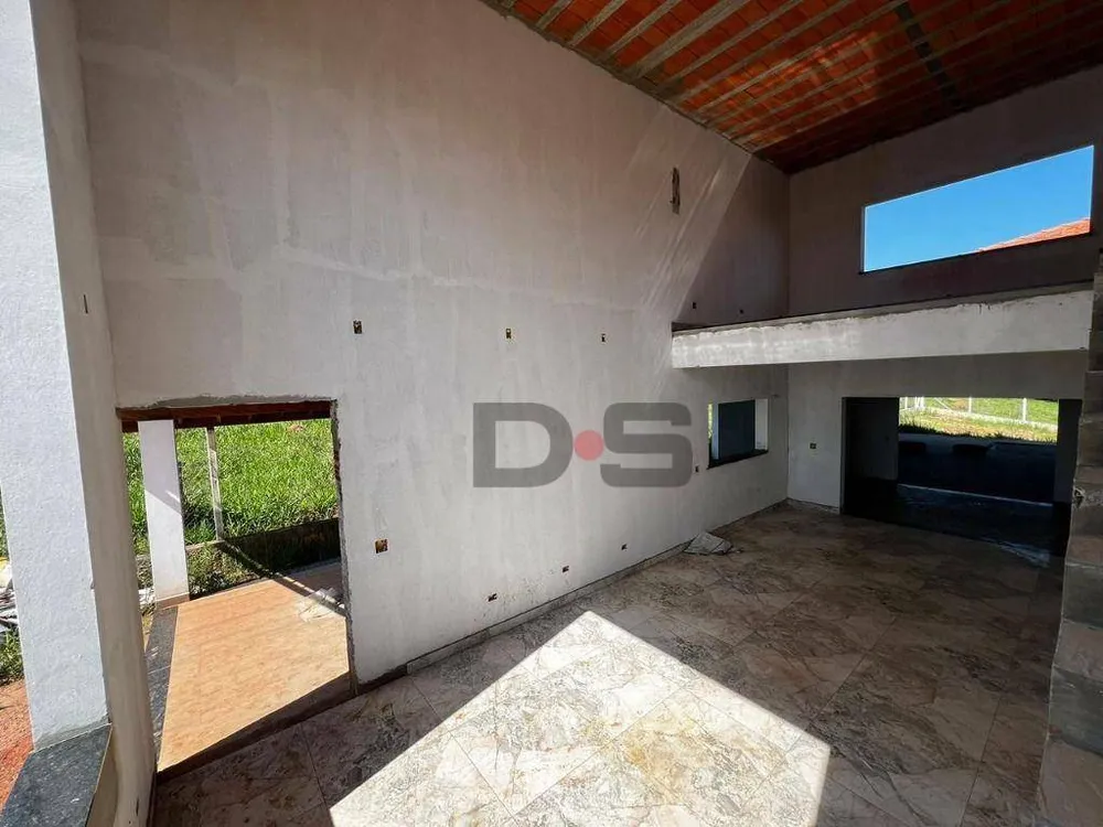 Chácara, 3 quartos, 3000 m² - Foto 1