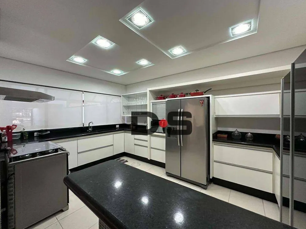 Sobrado, 4 quartos, 312 m² - Foto 3