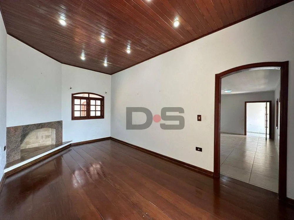 Casa, 4 quartos, 255 m² - Foto 1
