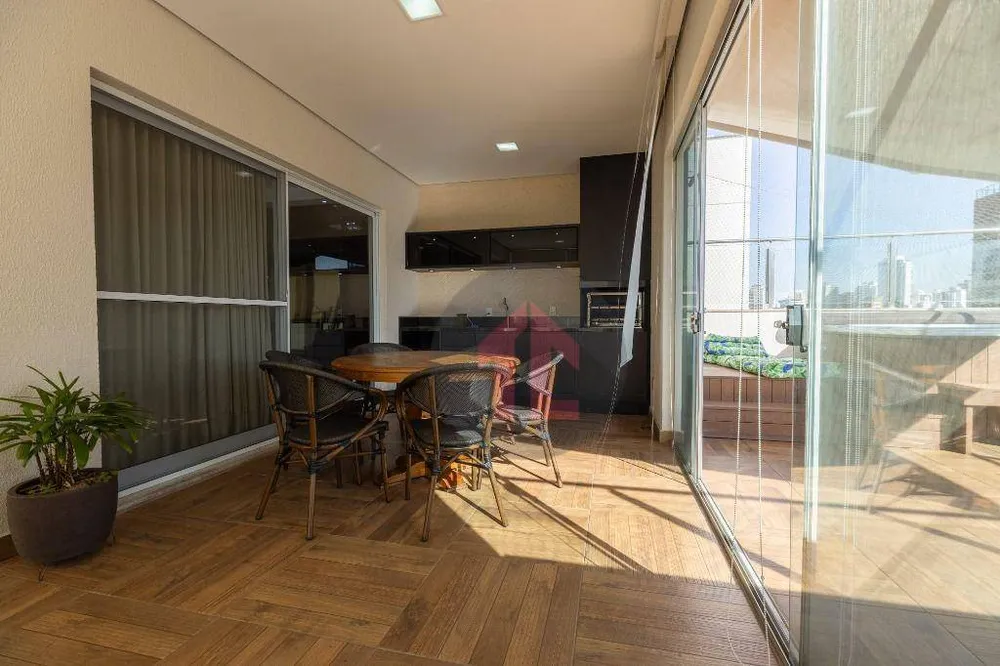 Cobertura, 3 quartos, 208 m² - Foto 4