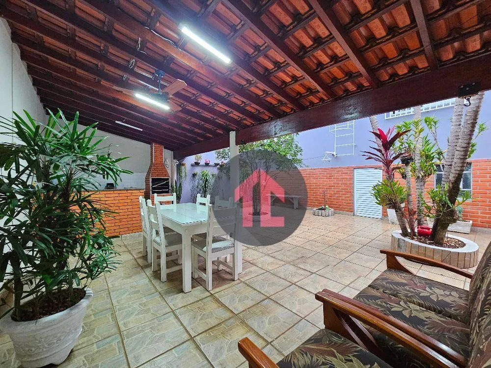 Casa, 3 quartos, 105 m² - Foto 1