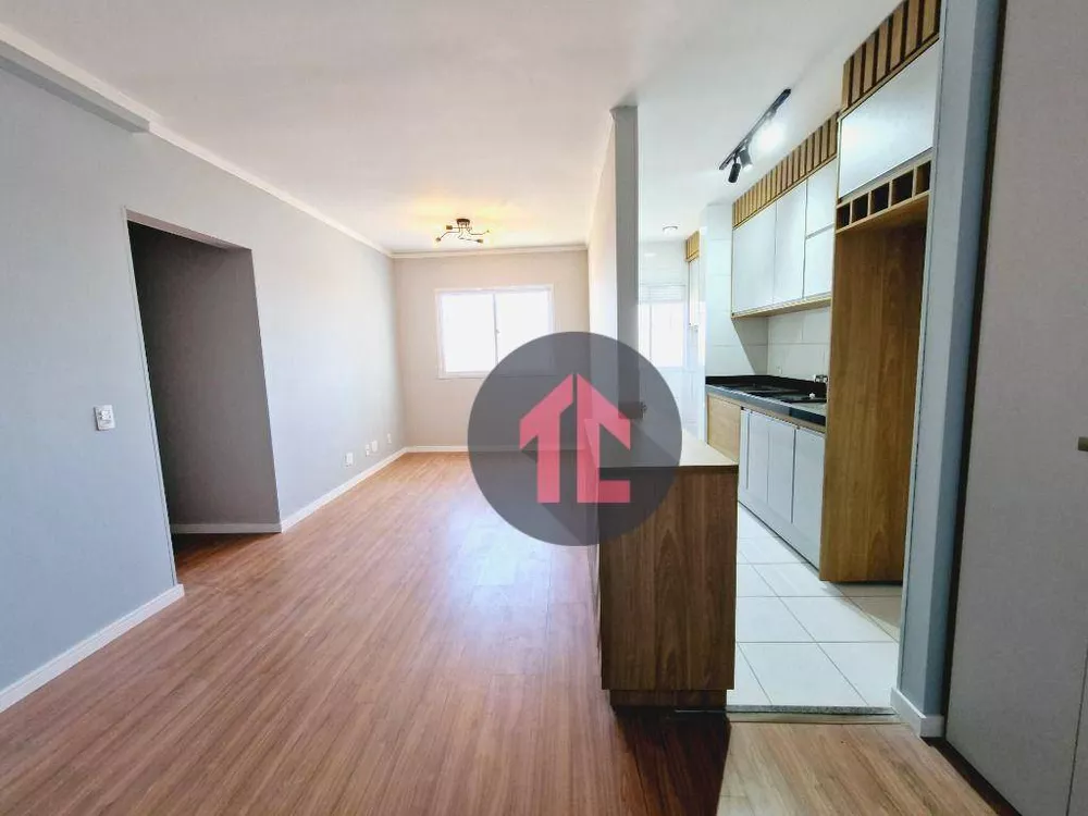 Apartamento à venda com 3 quartos, 58m² - Foto 2