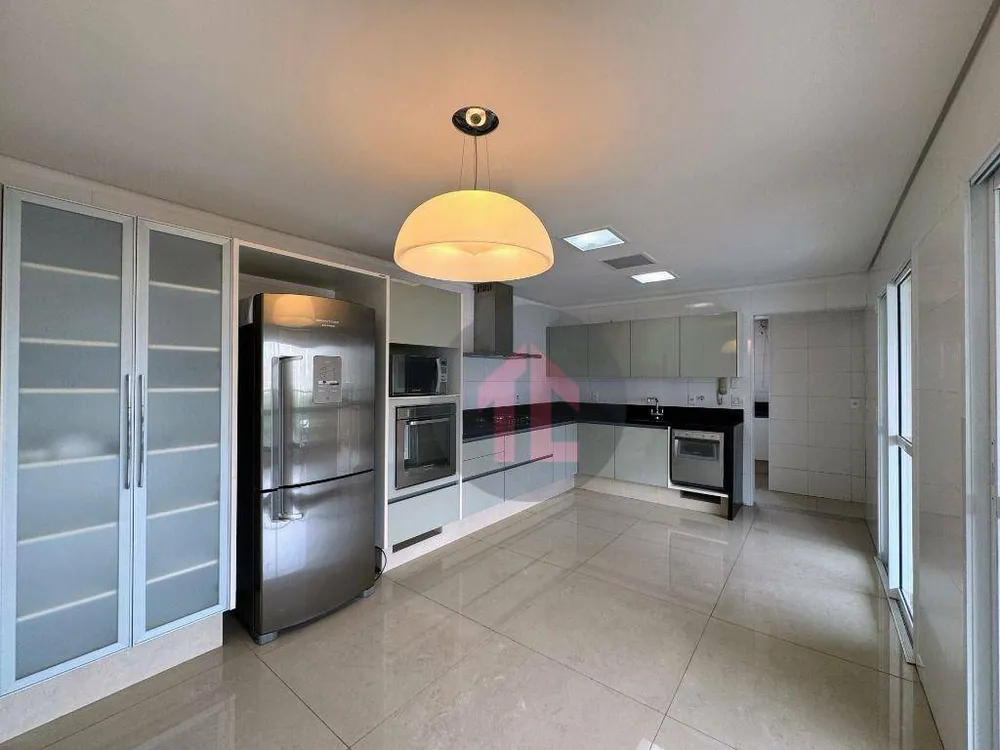 Apartamento, 3 quartos, 187 m² - Foto 2