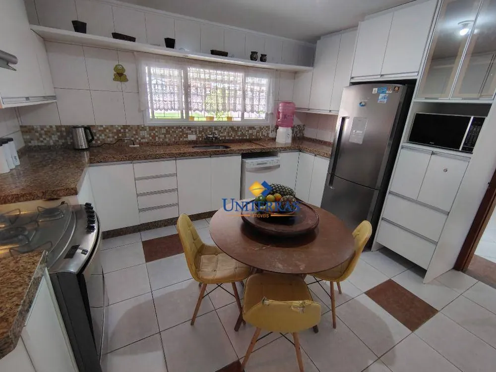 Casa, 4 quartos, 230 m² - Foto 3