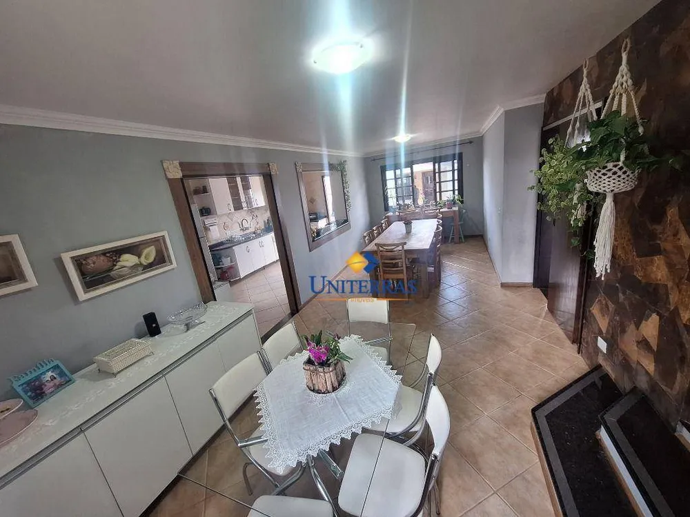 Casa, 4 quartos, 270 m² - Foto 2