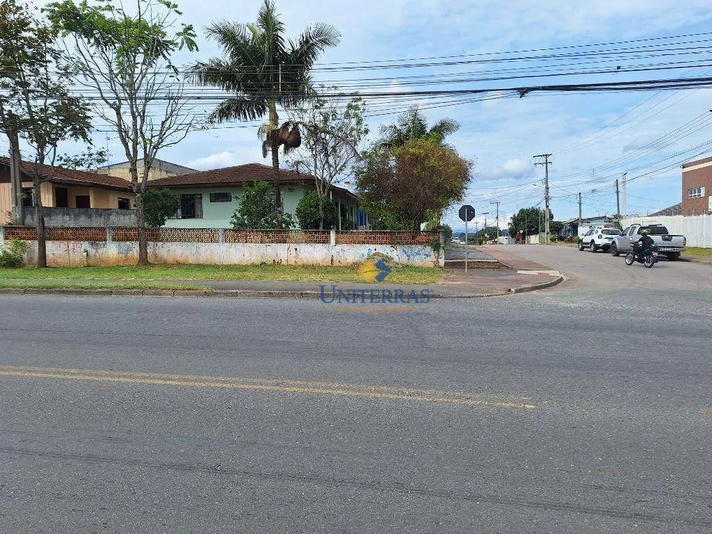 Casa, 4 quartos, 136 m² - Foto 1