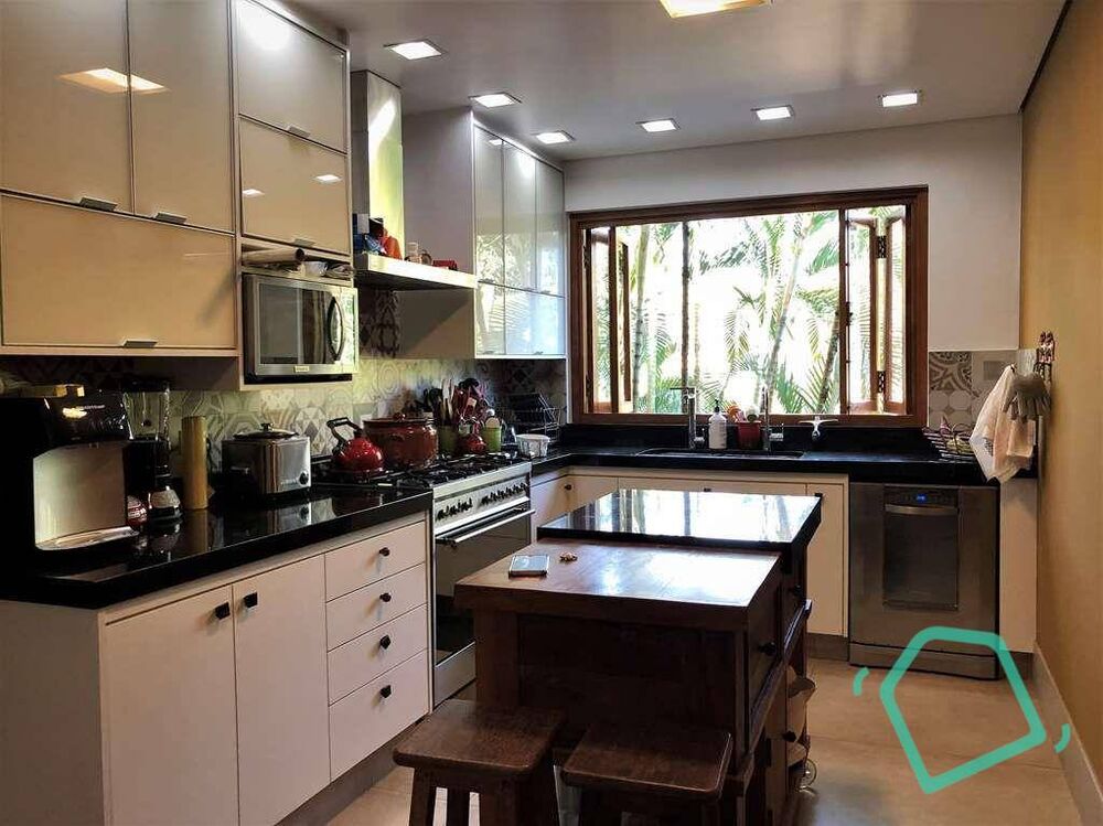 Casa de Condomínio à venda com 4 quartos, 450m² - Foto 4