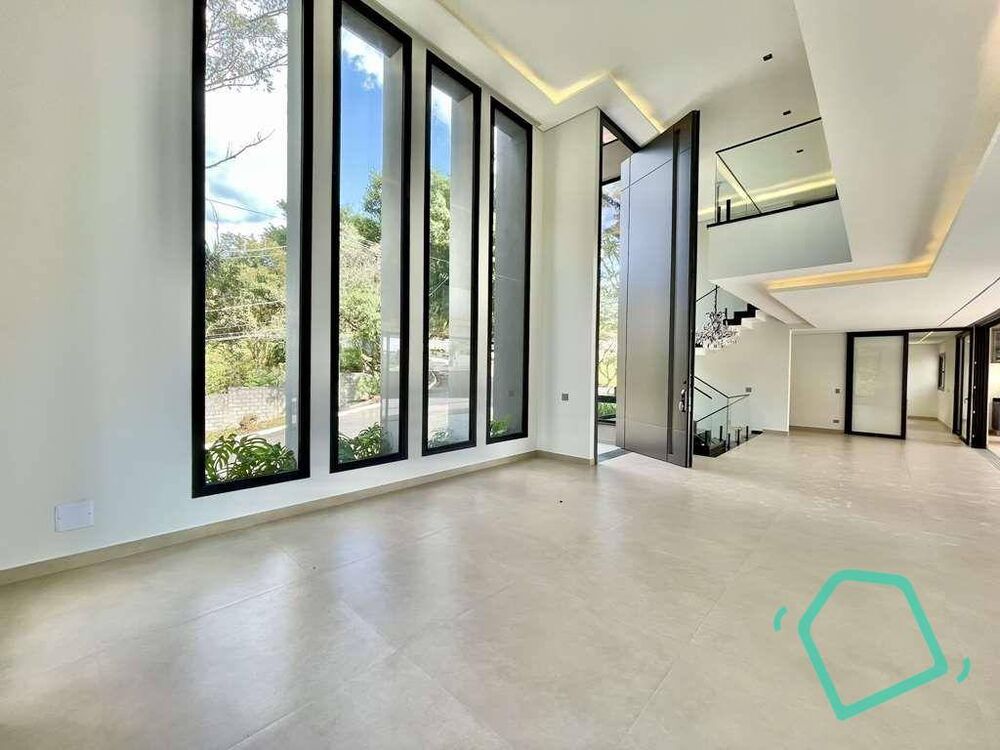 Casa de Condomínio à venda com 4 quartos, 724m² - Foto 2