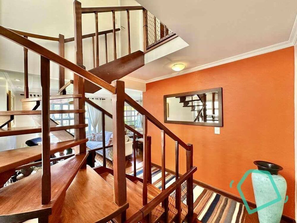 Casa de Condomínio à venda com 3 quartos, 29m² - Foto 1