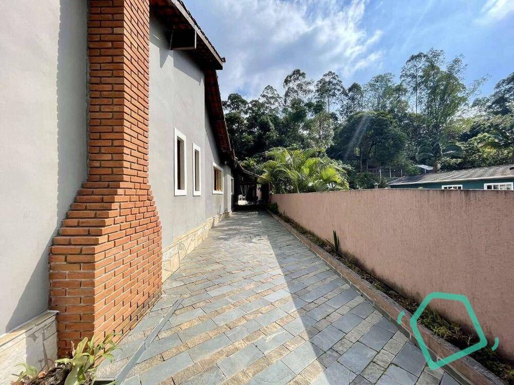 Casa de Condomínio à venda com 3 quartos, 321m² - Foto 4