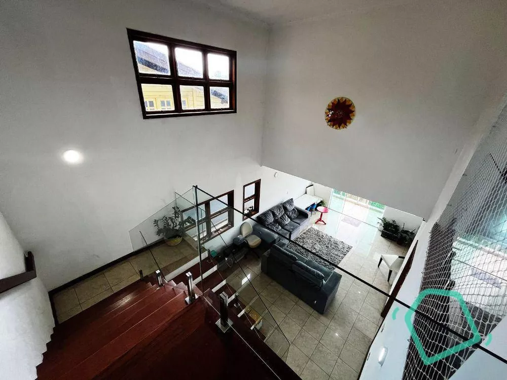 Casa de Condomínio à venda com 3 quartos, 395m² - Foto 1