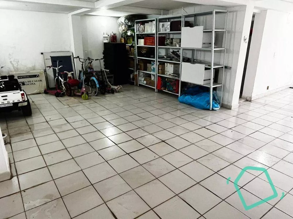 Casa de Condomínio à venda com 3 quartos, 395m² - Foto 32