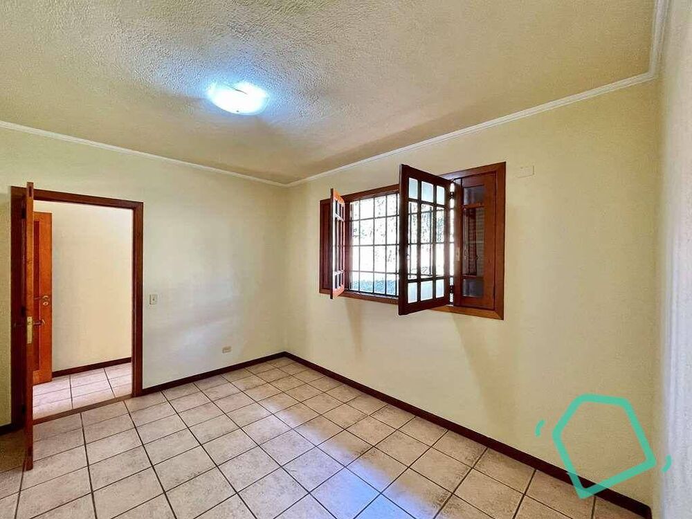 Casa de Condomínio à venda com 4 quartos, 568m² - Foto 2