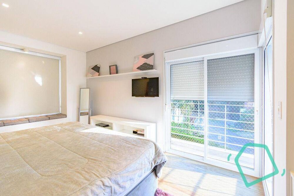 Casa de Condomínio à venda com 3 quartos, 327m² - Foto 4