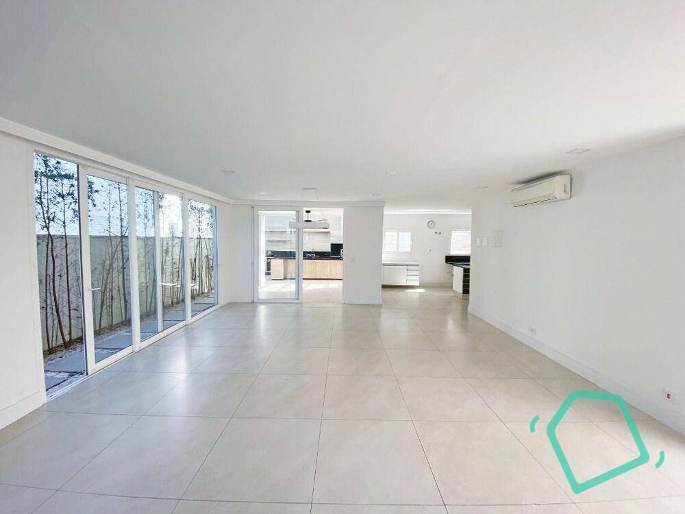Casa de Condomínio à venda com 4 quartos, 377m² - Foto 2