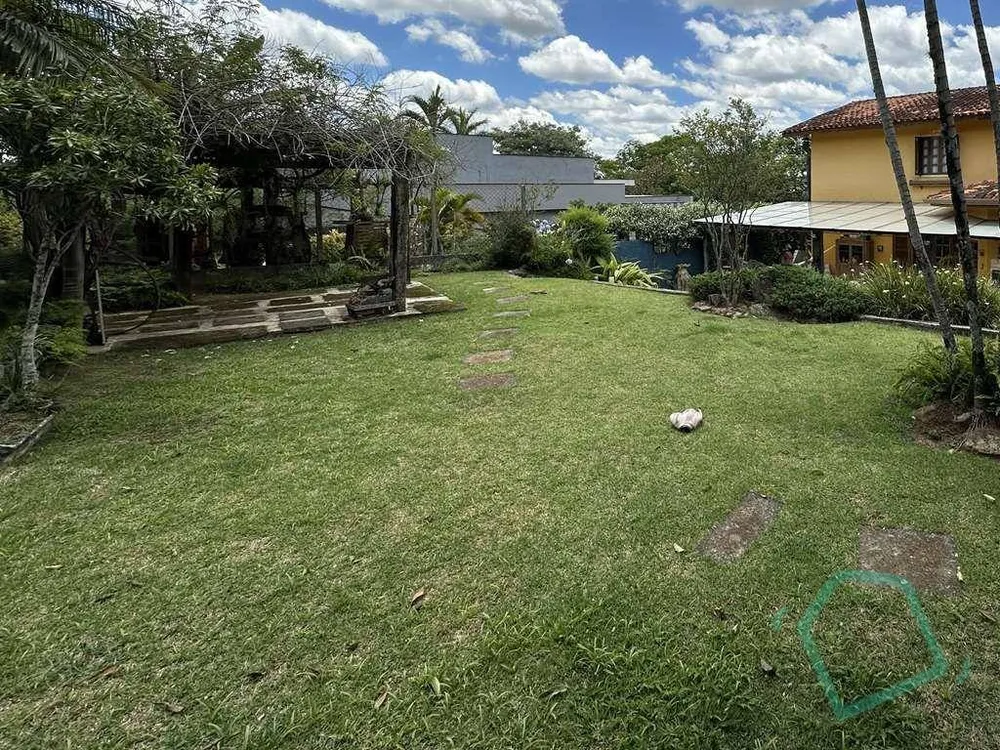 Loteamento e Condomínio, 600 m² - Foto 1