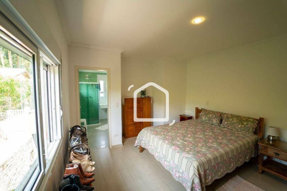 Casa de Condomínio à venda com 3 quartos, 340m² - Foto 11