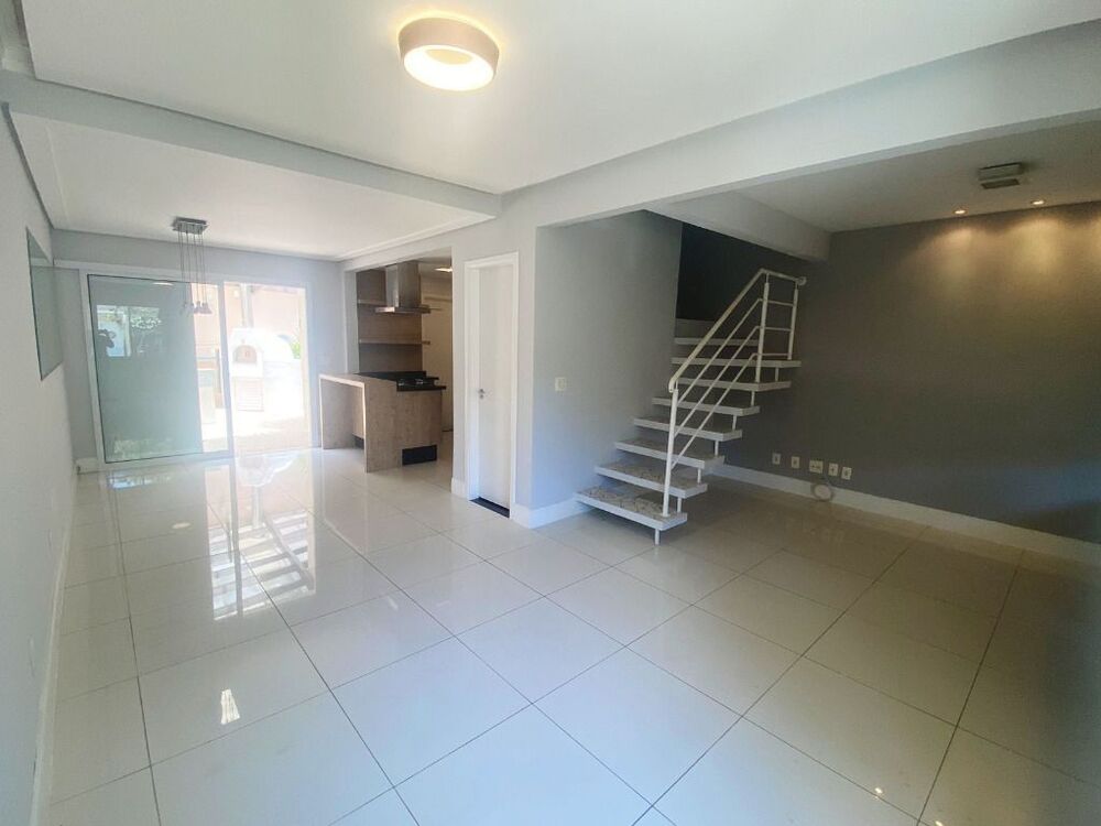 Casa de Condomínio à venda com 3 quartos, 110m² - Foto 2
