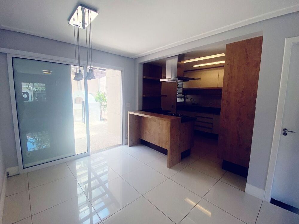 Casa de Condomínio à venda com 3 quartos, 110m² - Foto 4