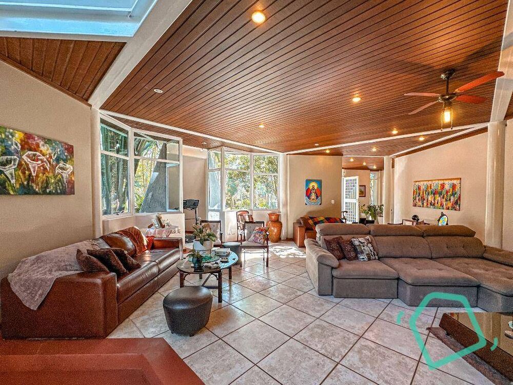 Casa de Condomínio à venda com 4 quartos, 596m² - Foto 1