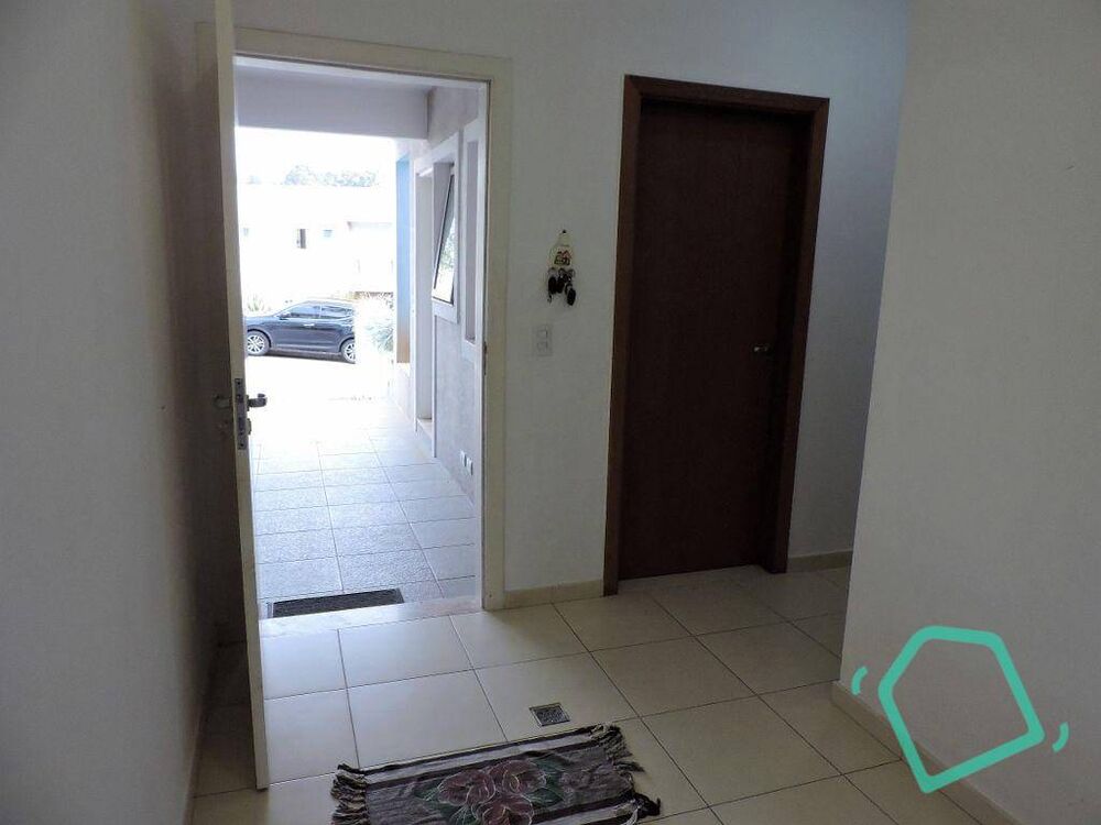 Casa de Condomínio à venda com 4 quartos, 400m² - Foto 1