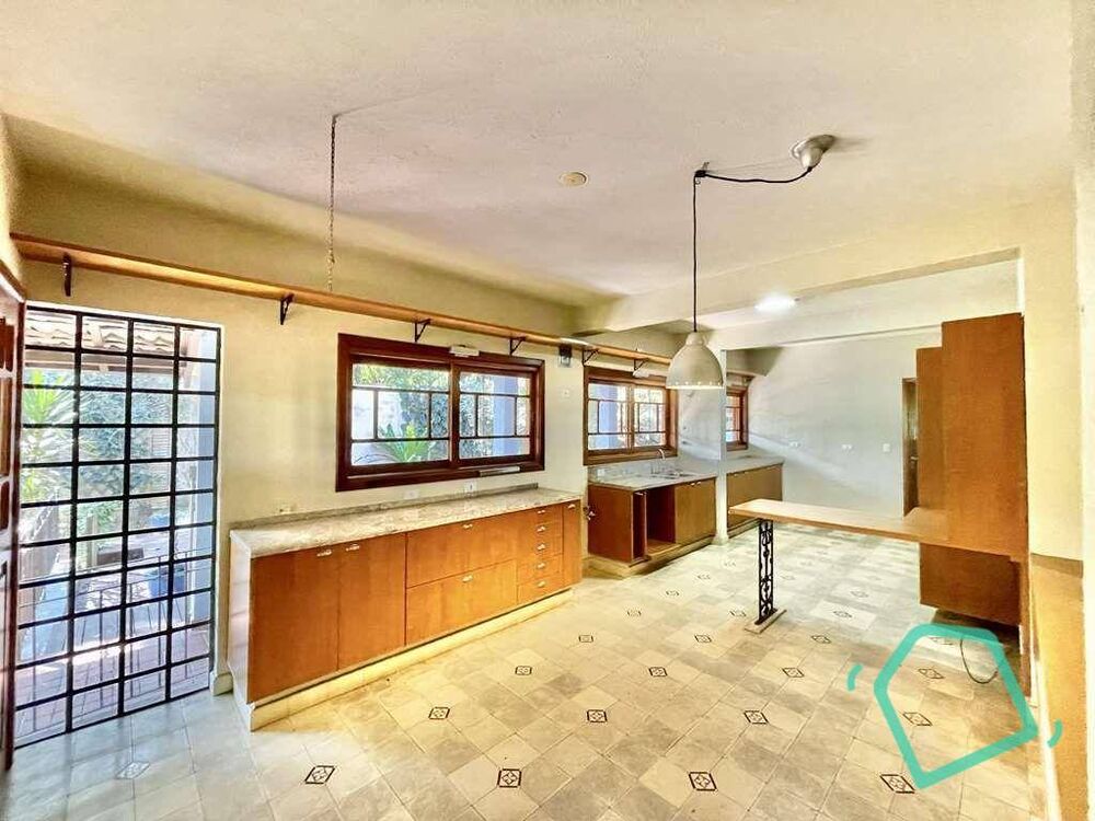 Casa de Condomínio à venda e aluguel com 4 quartos, 435m² - Foto 2