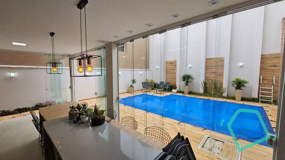 Casa de Condomínio à venda com 3 quartos, 316m² - Foto 3