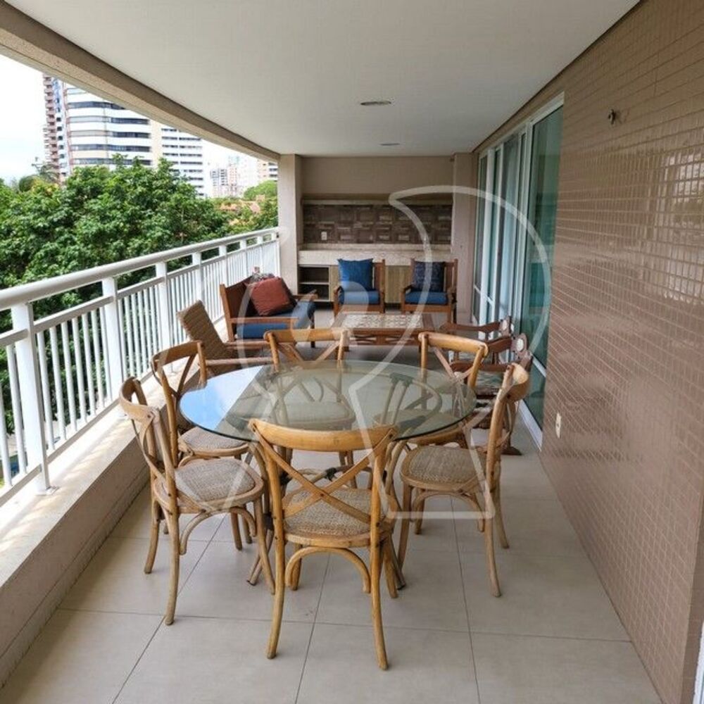 Apartamento à venda com 3 quartos, 220m² - Foto 2