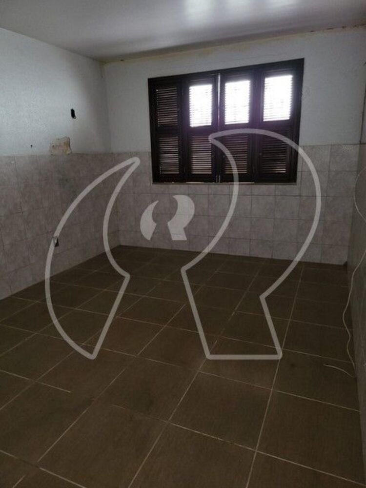 Casa à venda com 4 quartos, 217m² - Foto 7