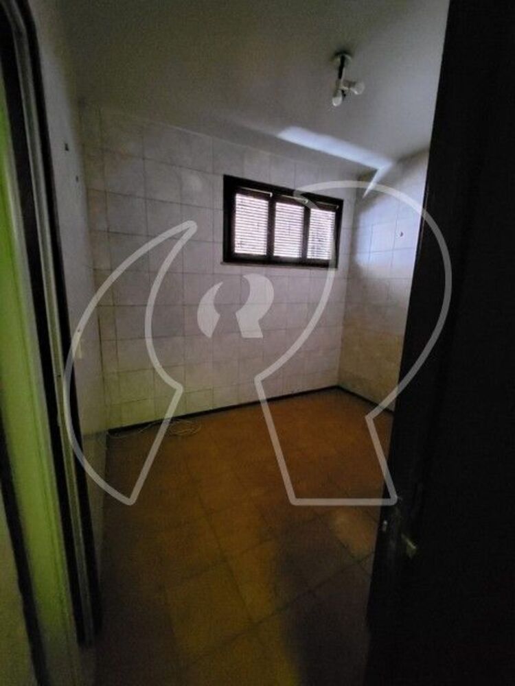 Casa à venda com 4 quartos, 217m² - Foto 3