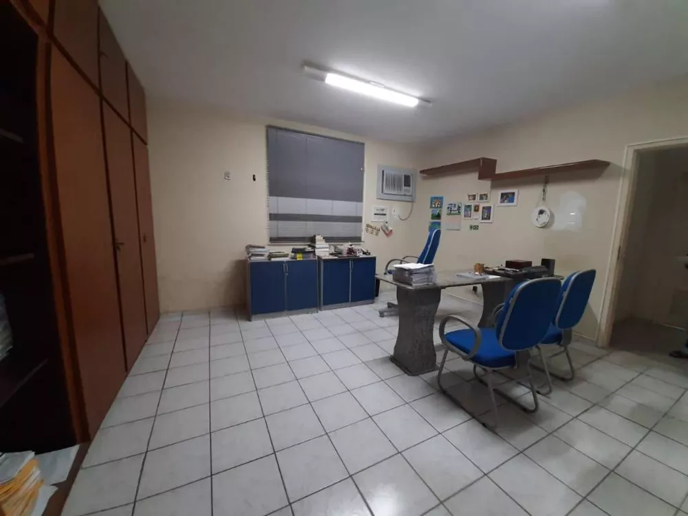 Casa, 4 quartos, 300 m² - Foto 11