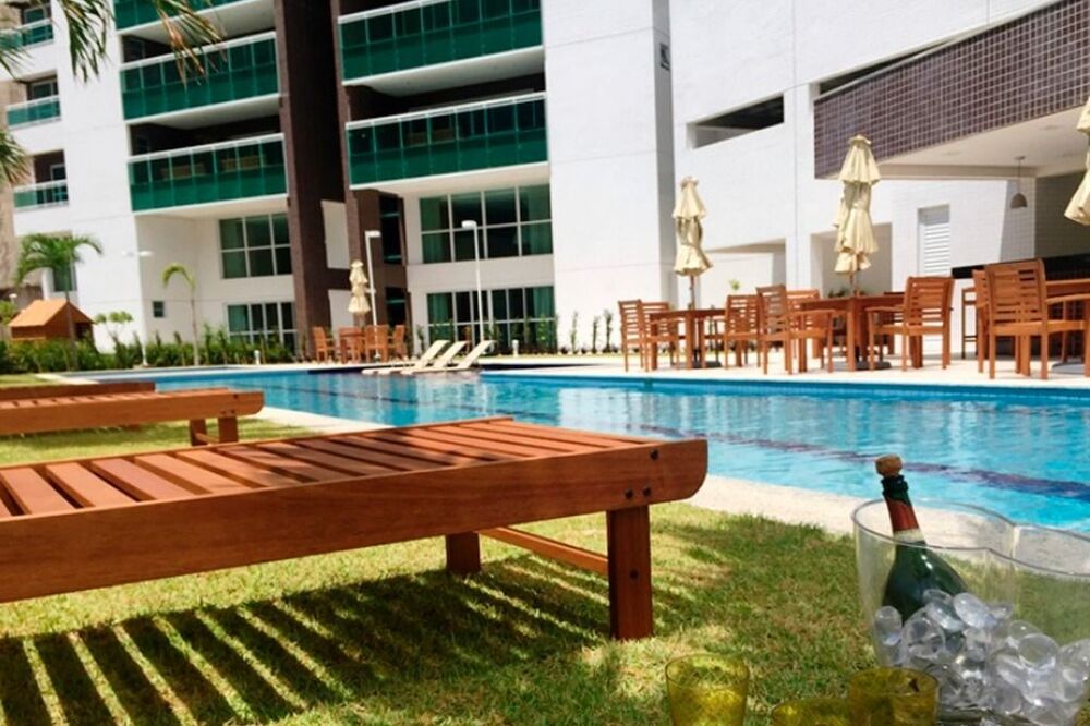 Apartamento à venda com 3 quartos, 162m² - Foto 2