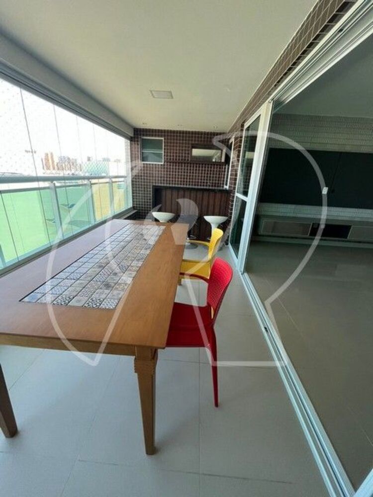 Apartamento à venda com 4 quartos, 190m² - Foto 2