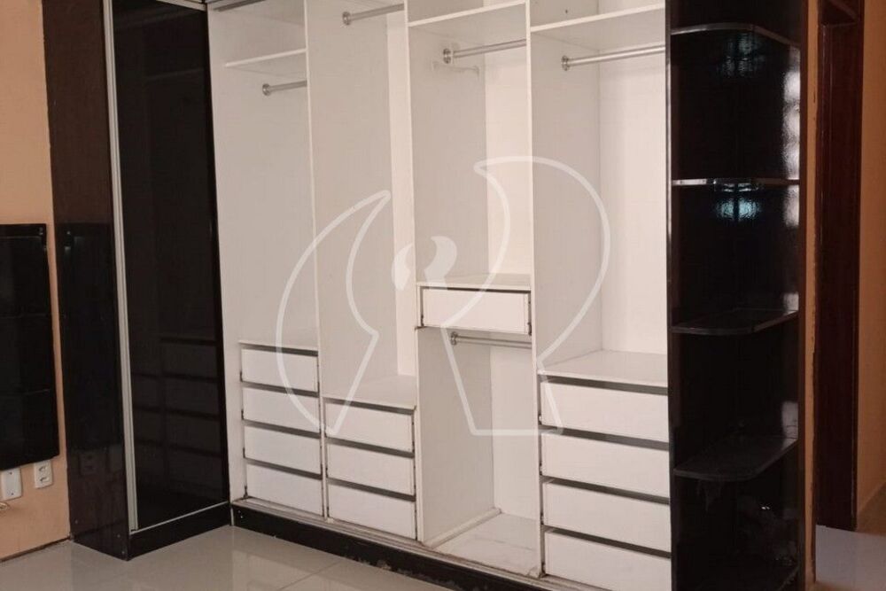Casa à venda com 3 quartos, 230m² - Foto 6