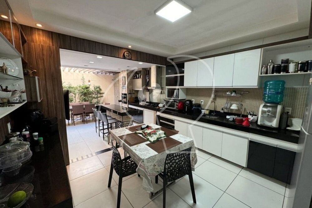 Casa, 4 quartos, 188 m² - Foto 3