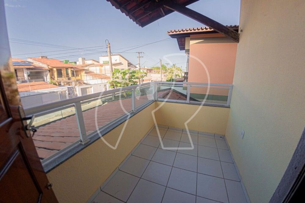 Casa à venda com 4 quartos, 170m² - Foto 2