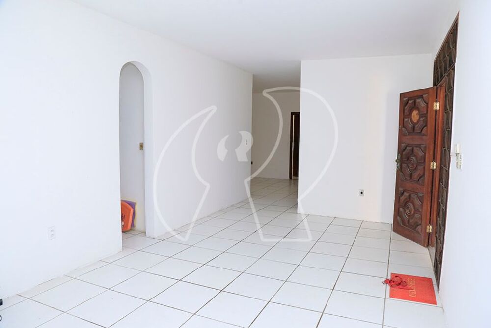 Casa à venda com 3 quartos, 179m² - Foto 4