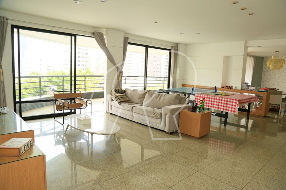 Apartamento, 3 quartos, 253 m² - Foto 1