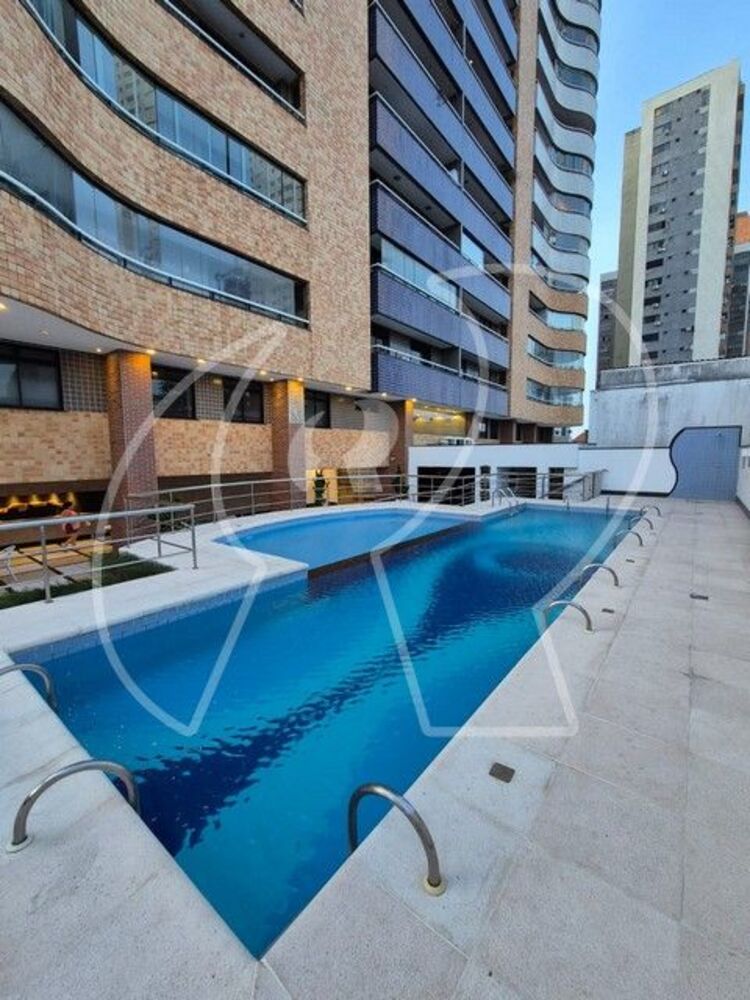 Apartamento, 3 quartos, 221 m² - Foto 2