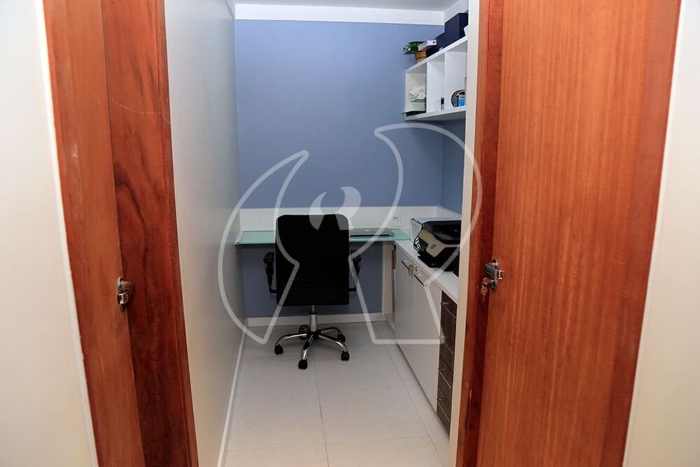 Apartamento à venda com 4 quartos, 145m² - Foto 4