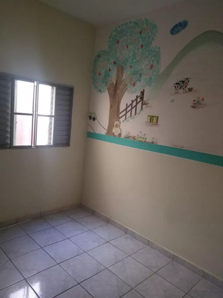 Casa à venda com 5 quartos, 250m² - Foto 3