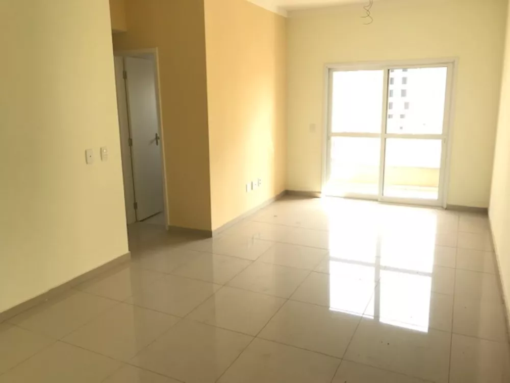 Apartamento à venda com 2 quartos, 70m² - Foto 1