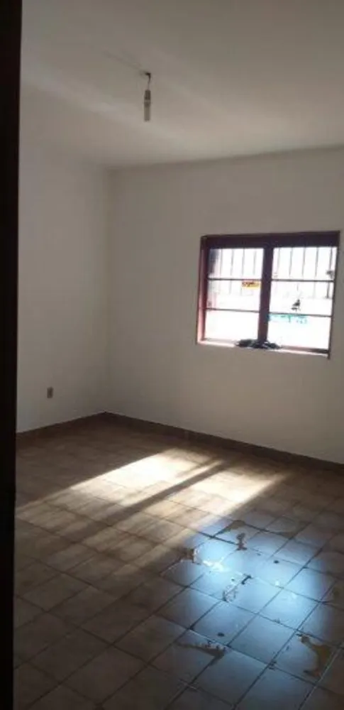 Casa, 5 quartos, 261 m² - Foto 2